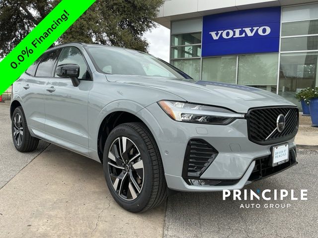2026 Volvo XC60 Plus's photo