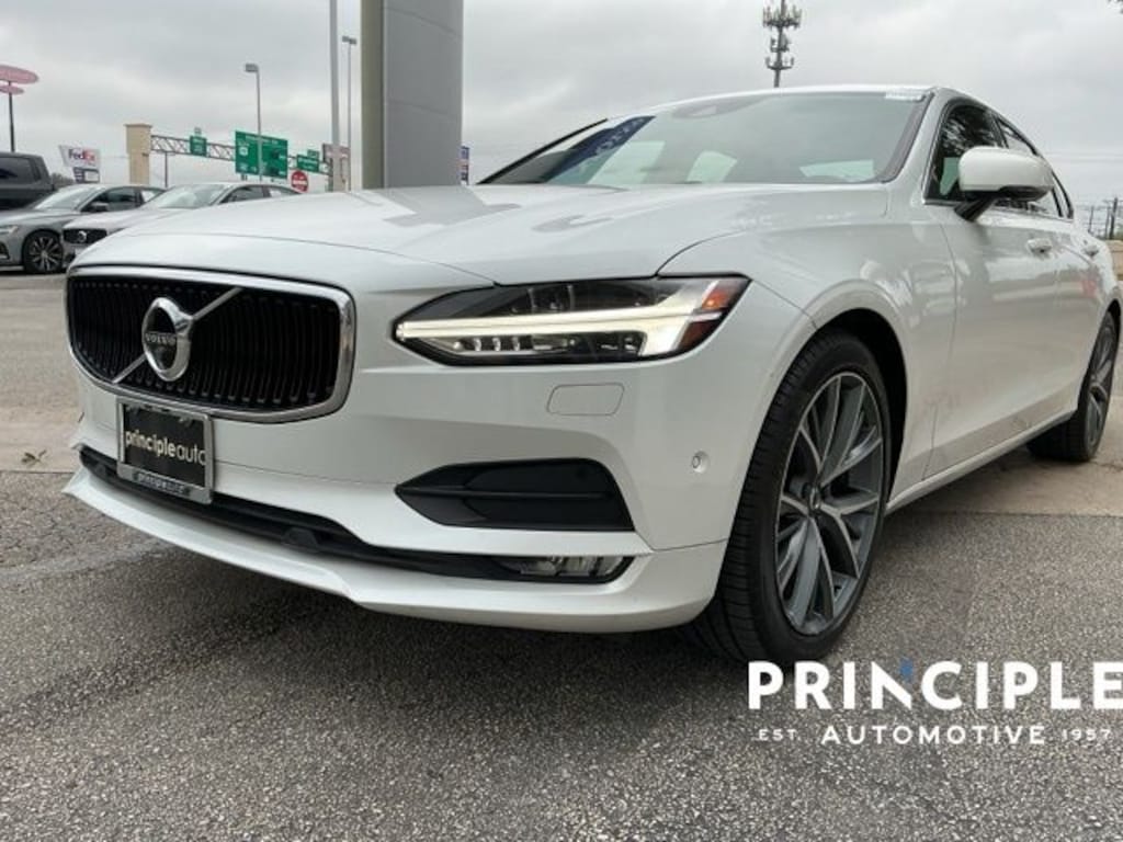 Used 2017 Volvo S90 T5 Momentum Sedan