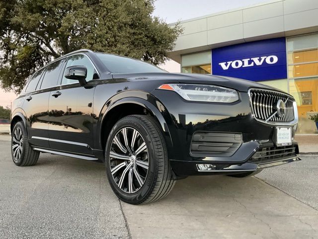 2023 Volvo XC90 Core's photo