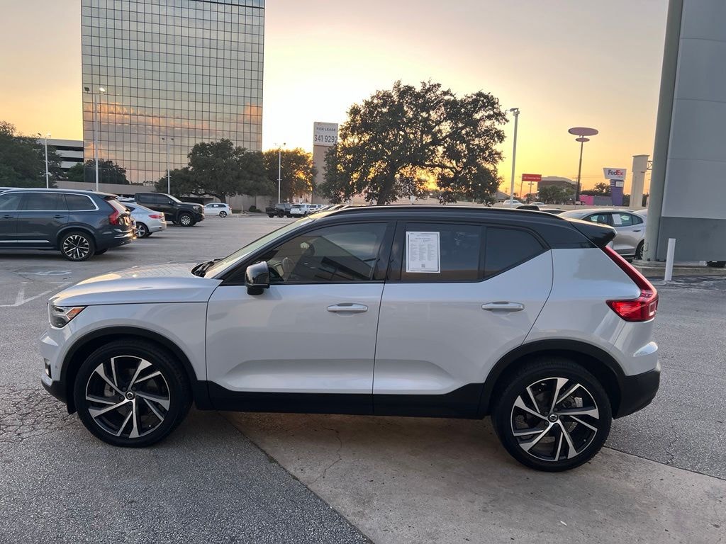 Used 2021 Volvo XC40 R-Design SUV
