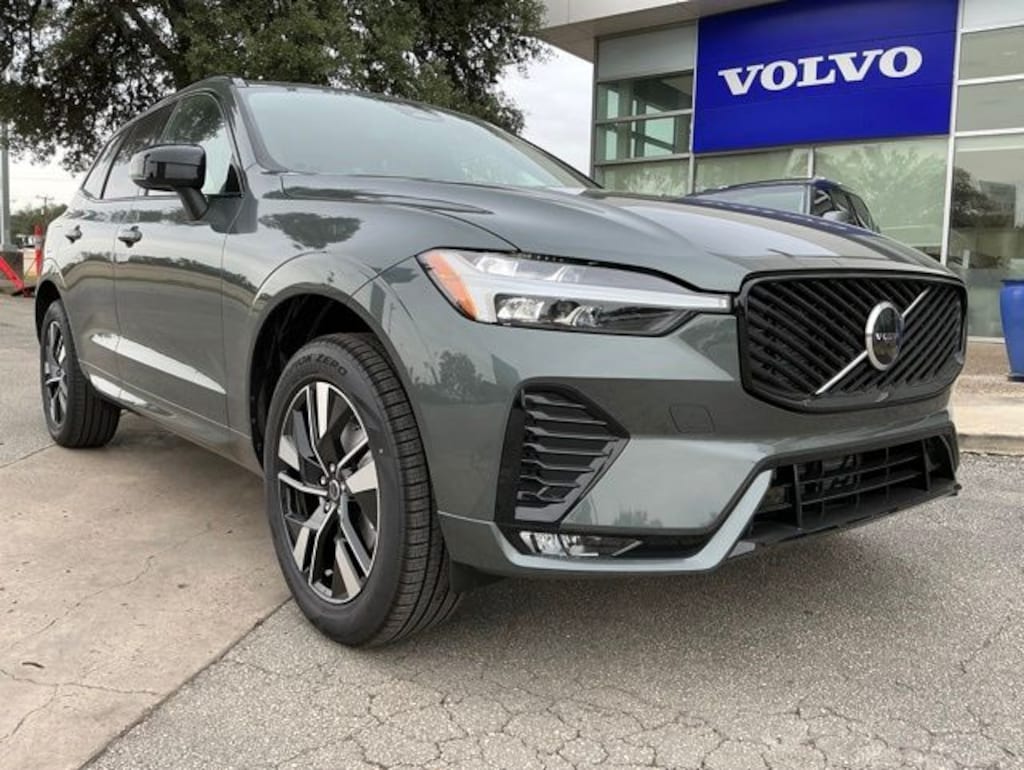 New 2026 Volvo XC60 B5 Core SUV