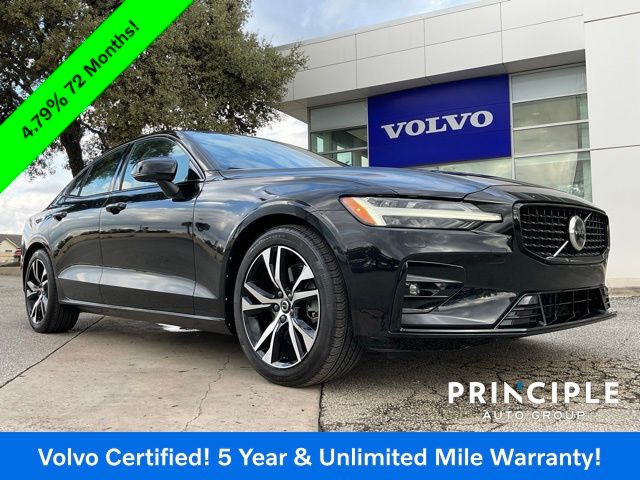 2023 Volvo S60 Core's photo