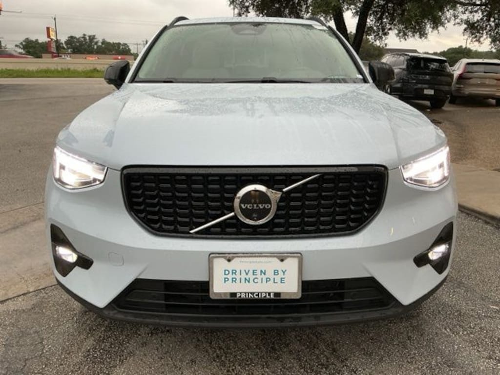 Certified 2026 Volvo XC40 B5 Plus SUV