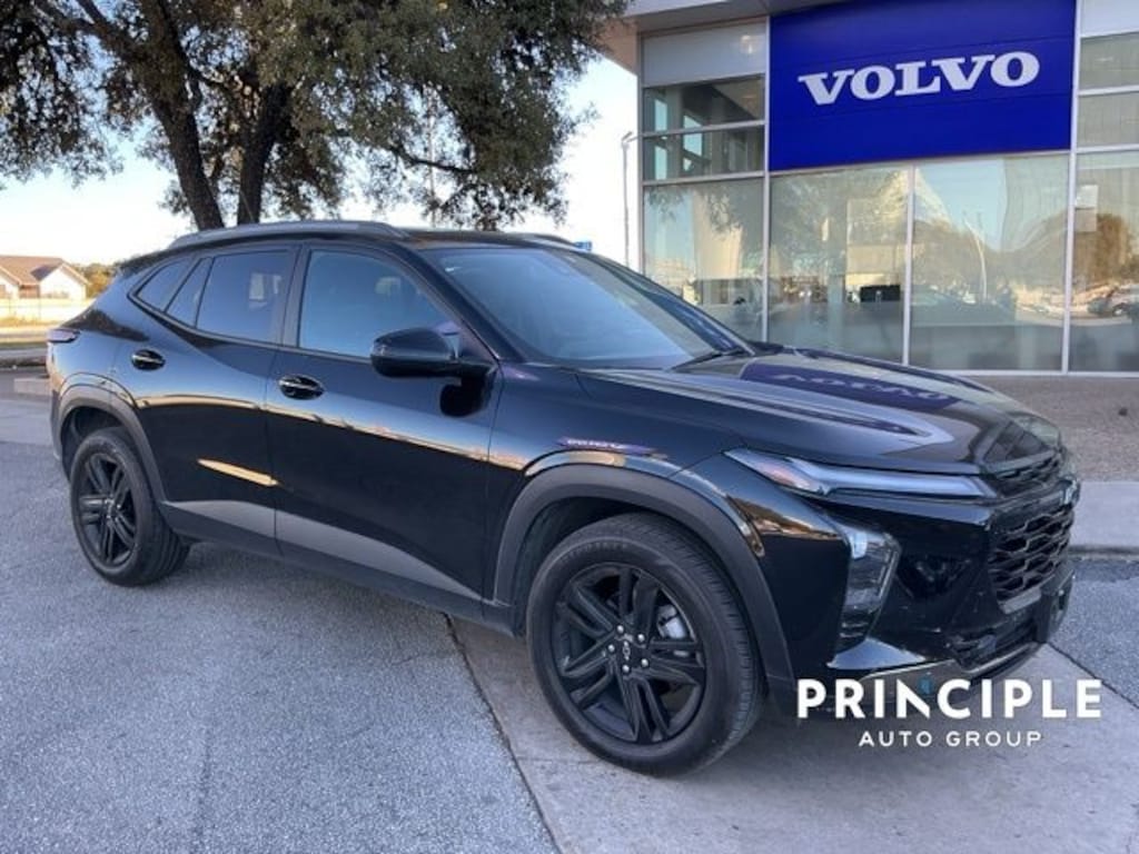 Used 2024 Chevrolet Trax Activ SUV