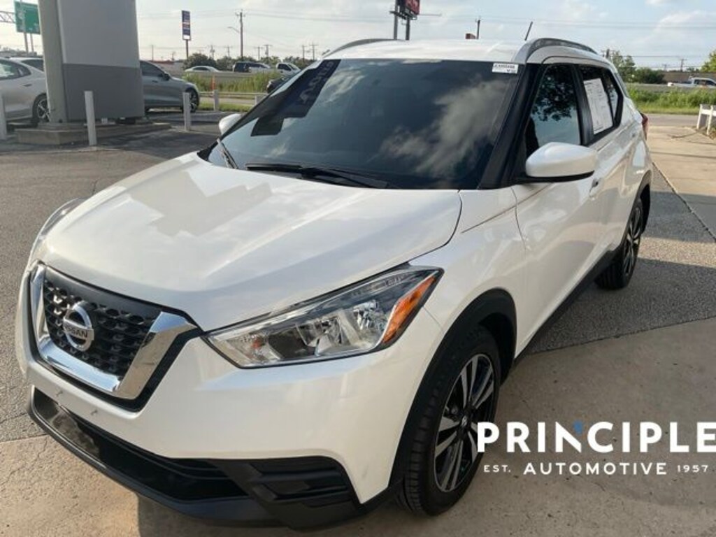 Used 2018 Nissan Kicks SV SUV