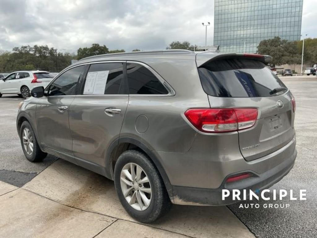 Used 2016 Kia Sorento LX SUV
