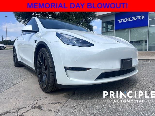 2022 Tesla Model Y Performance Dual Motor All-Wheel Drive's photo