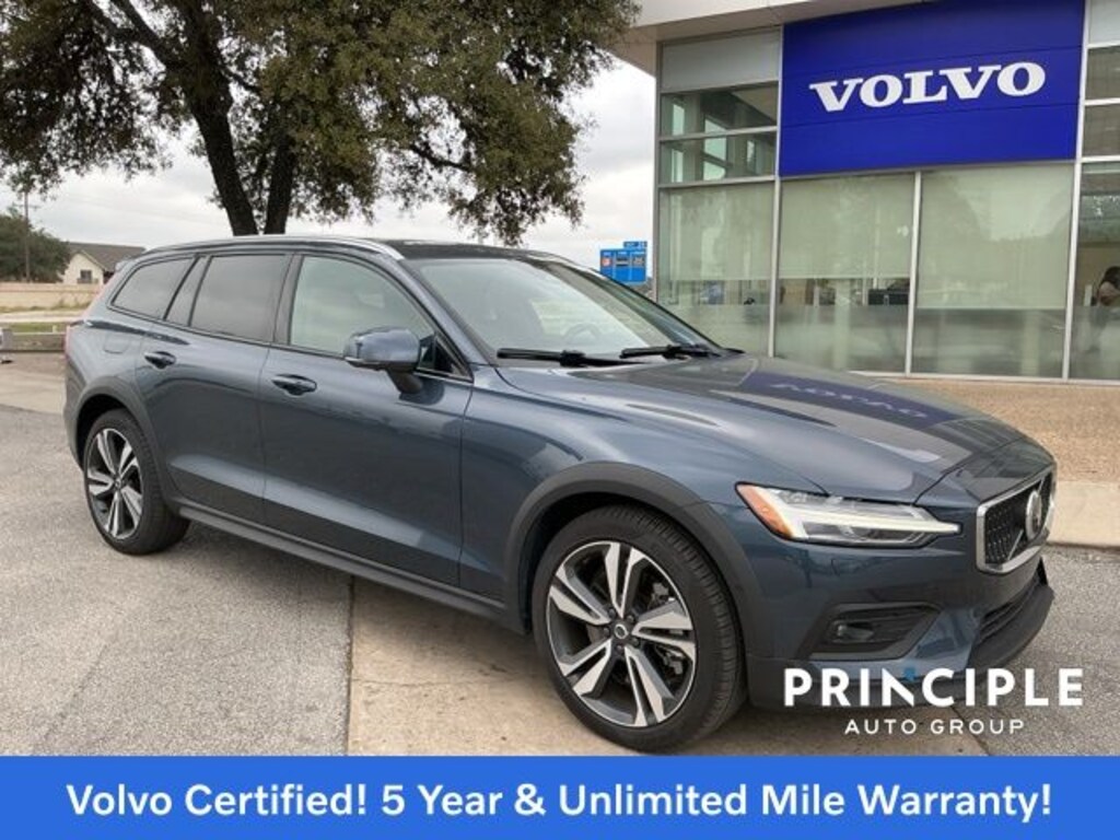 Certified 2025 Volvo V60 Cross Country B5 Plus Wagon