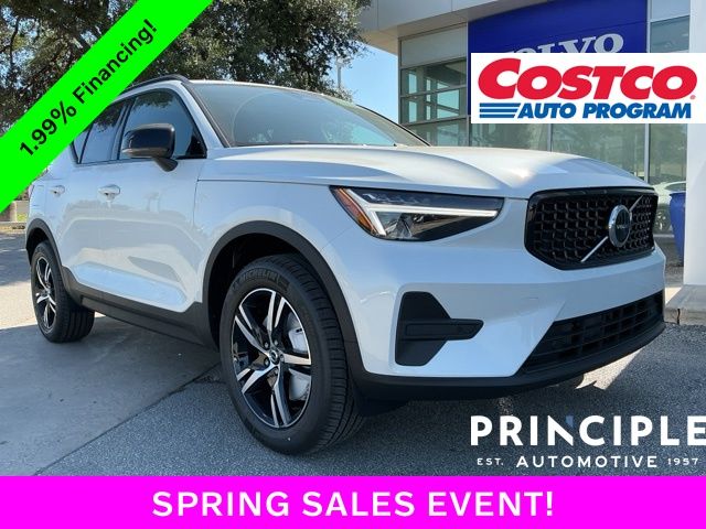 2026 Volvo XC40 B5 Core Dark AWD's photo