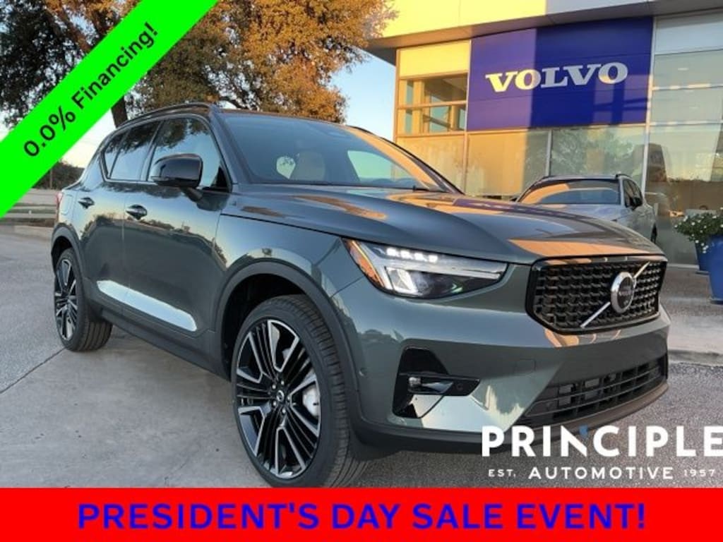 New 2026 Volvo XC40 B4 Plus SUV