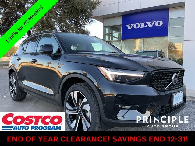 2026 Volvo XC40 Plus's photo