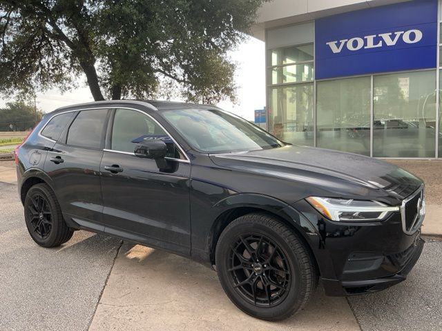 2020 Volvo XC60 T6 Momentum AWD's photo