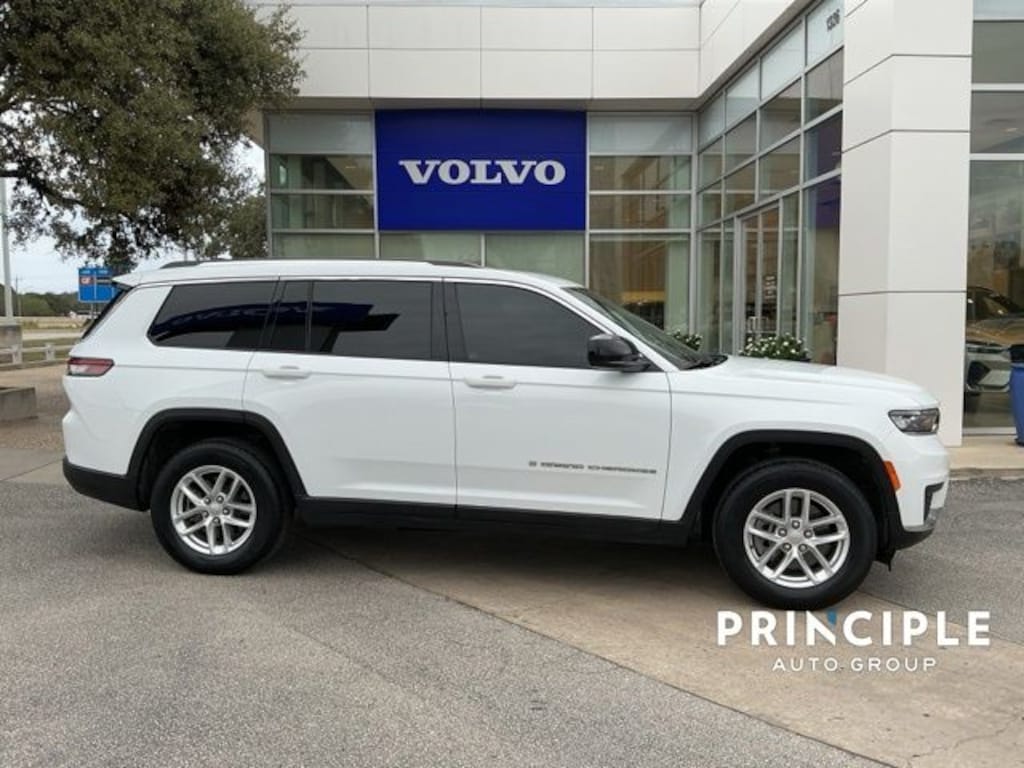 Used 2022 Jeep Grand Cherokee L Laredo SUV