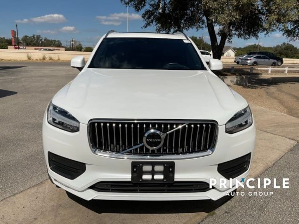 Used 2022 Volvo XC90 T6 Momentum SUV