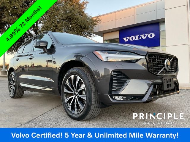 2025 Volvo XC60 Plus's photo