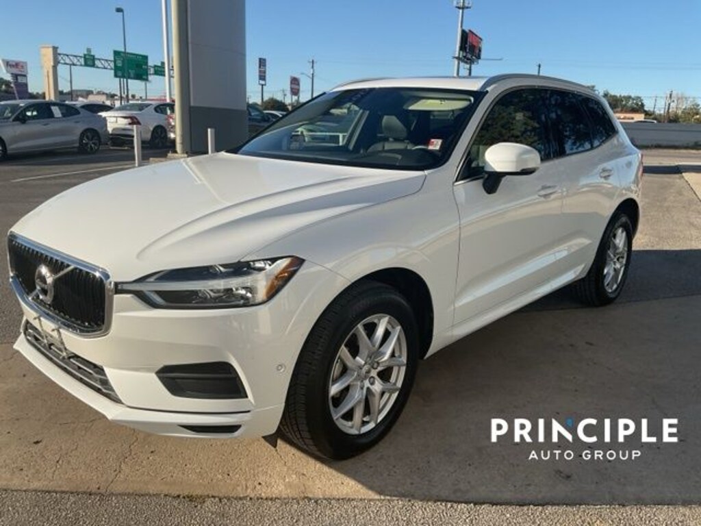 Used 2018 Volvo XC60 T5 Momentum SUV