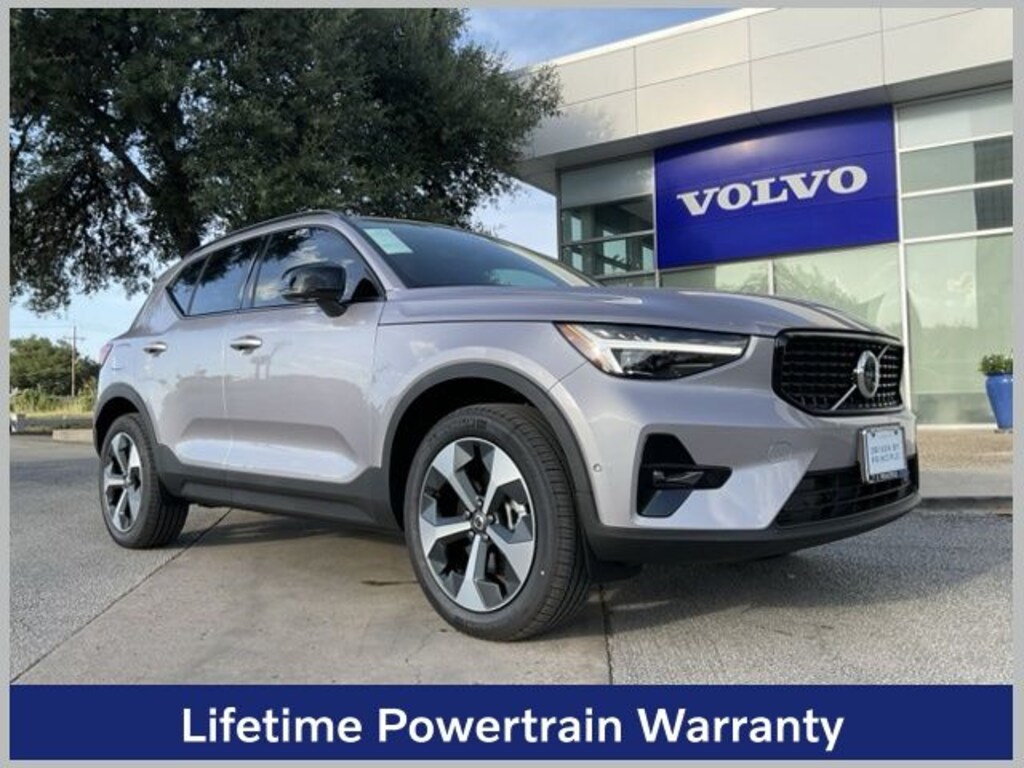 New 2026 Volvo XC40 B5 Plus SUV