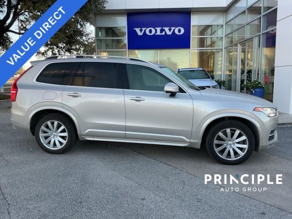 Used 2016 Volvo XC90 T6 Momentum SUV