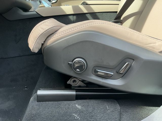 2026 Volvo XC90 Ultra - Photo 27