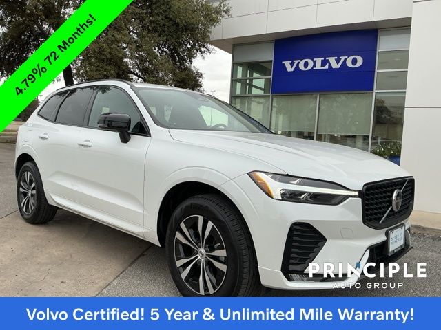 2025 Volvo XC60 Core's photo