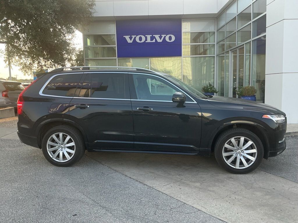 Used 2018 Volvo XC90 T6 Momentum SUV