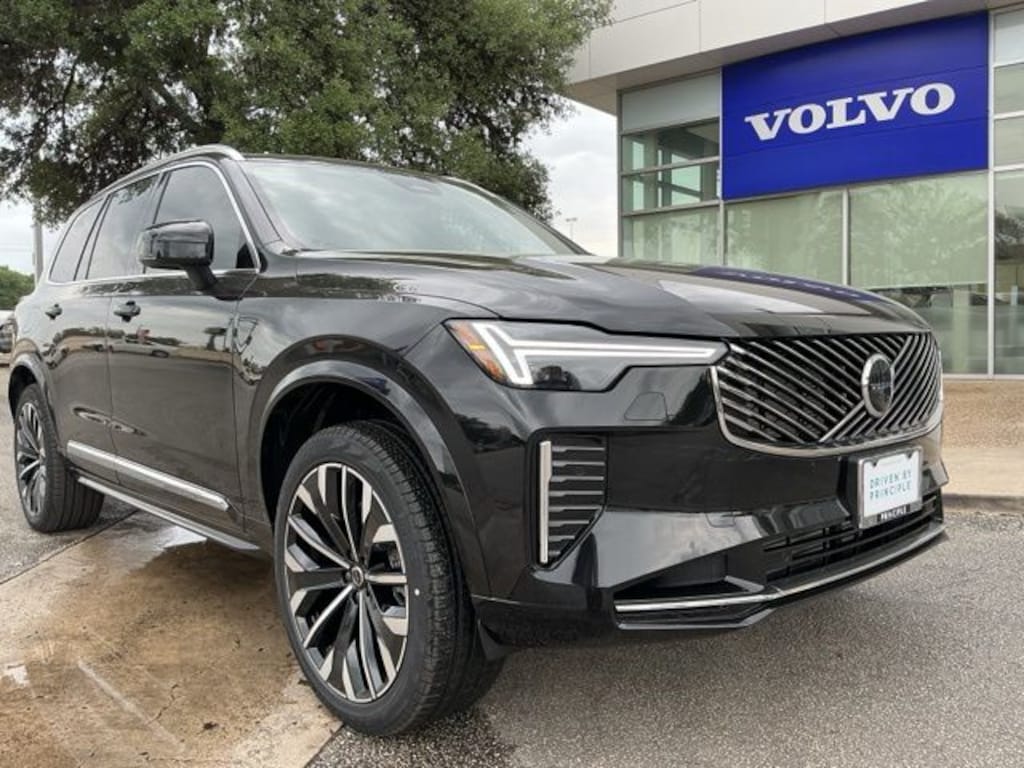 New 2026 Volvo XC90 plug-in hybrid T8 Core SUV