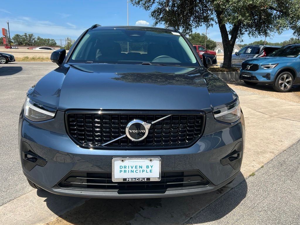 New 2026 Volvo XC40 B5 Plus SUV