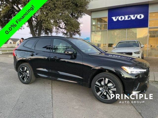 2026 Volvo XC60 Core's photo