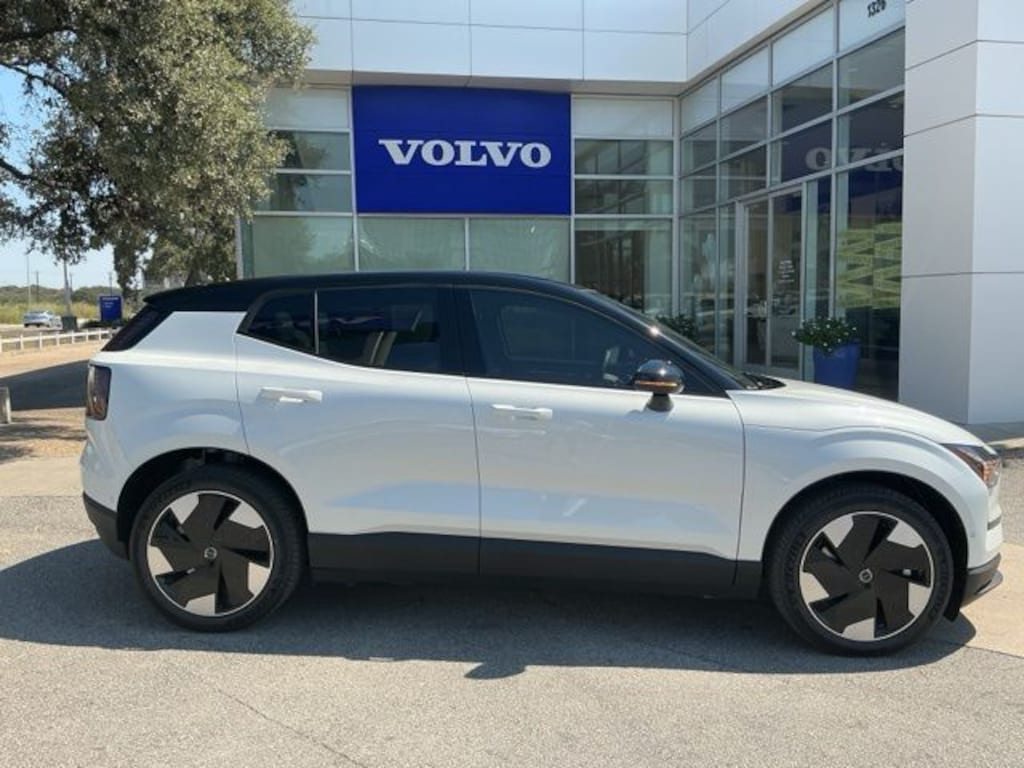 New 2025 Volvo EX30 Twin Motor Ultra SUV
