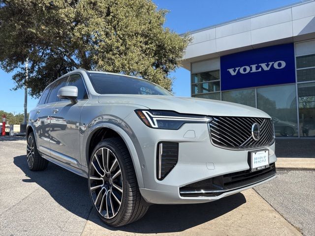 2026 Volvo XC90 B5 Plus Bright 4WD's photo