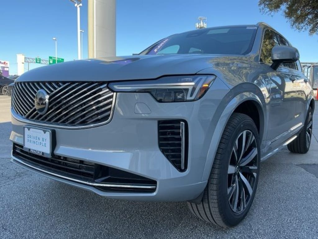 New 2026 Volvo XC90 B6 Core SUV