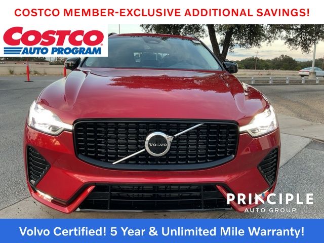 2025 Volvo XC60 Core photo 2