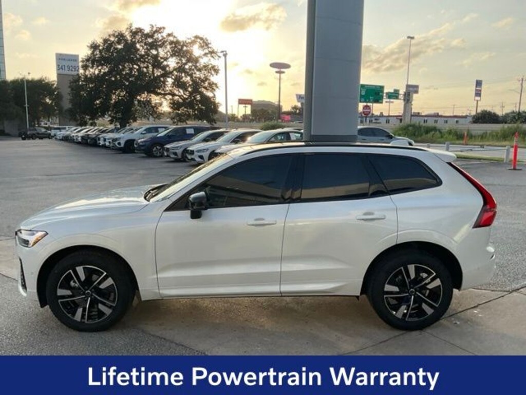 New 2026 Volvo XC60 B5 Plus SUV