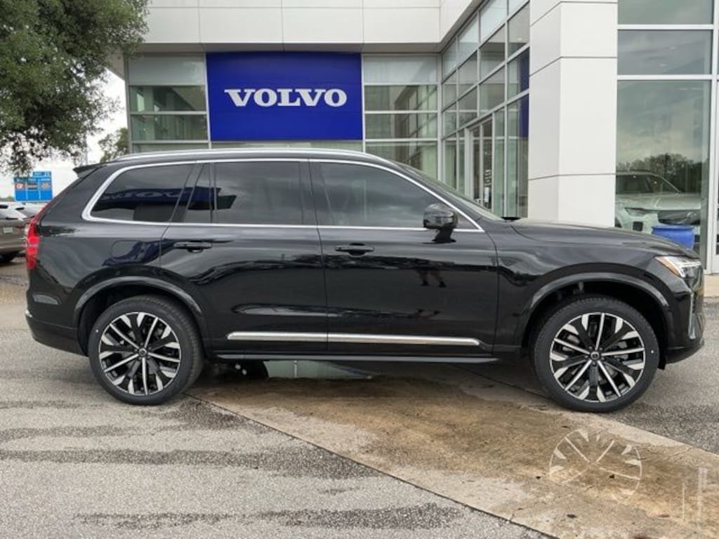 New 2026 Volvo XC90 plug-in hybrid T8 Core SUV