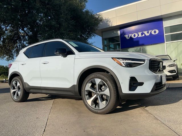 New 2026 Volvo XC40 B5 Plus