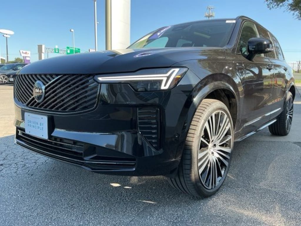 New 2026 Volvo XC90 B6 Ultra Dark Theme 7-Seater SUV