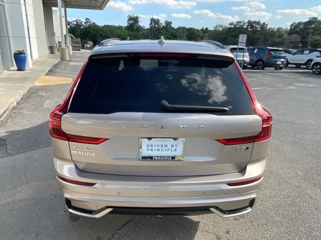 New 2026 Volvo XC60 B5 Ultra SUV