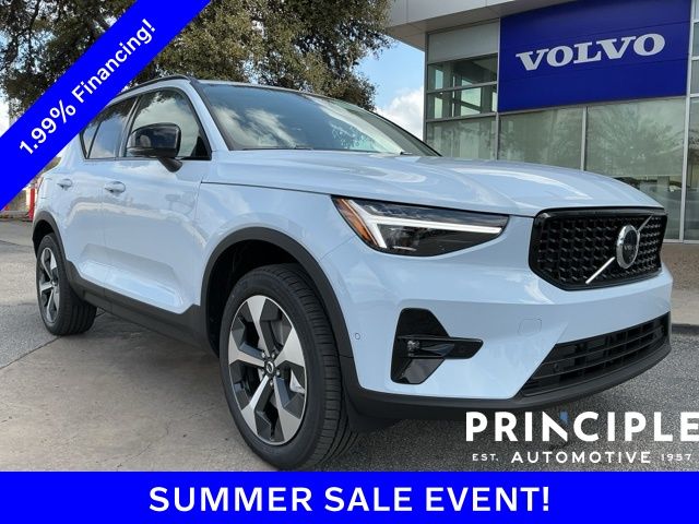 2026 Volvo XC40 B5 Plus Dark AWD's photo