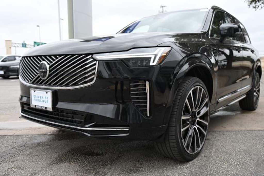 New 2026 Volvo XC90 B6 Plus 7-Seater SUV