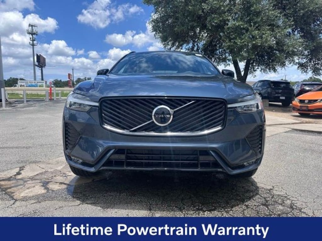 New 2026 Volvo XC60 B5 Core SUV