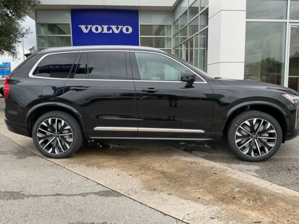 New 2026 Volvo XC90 B5 Core SUV
