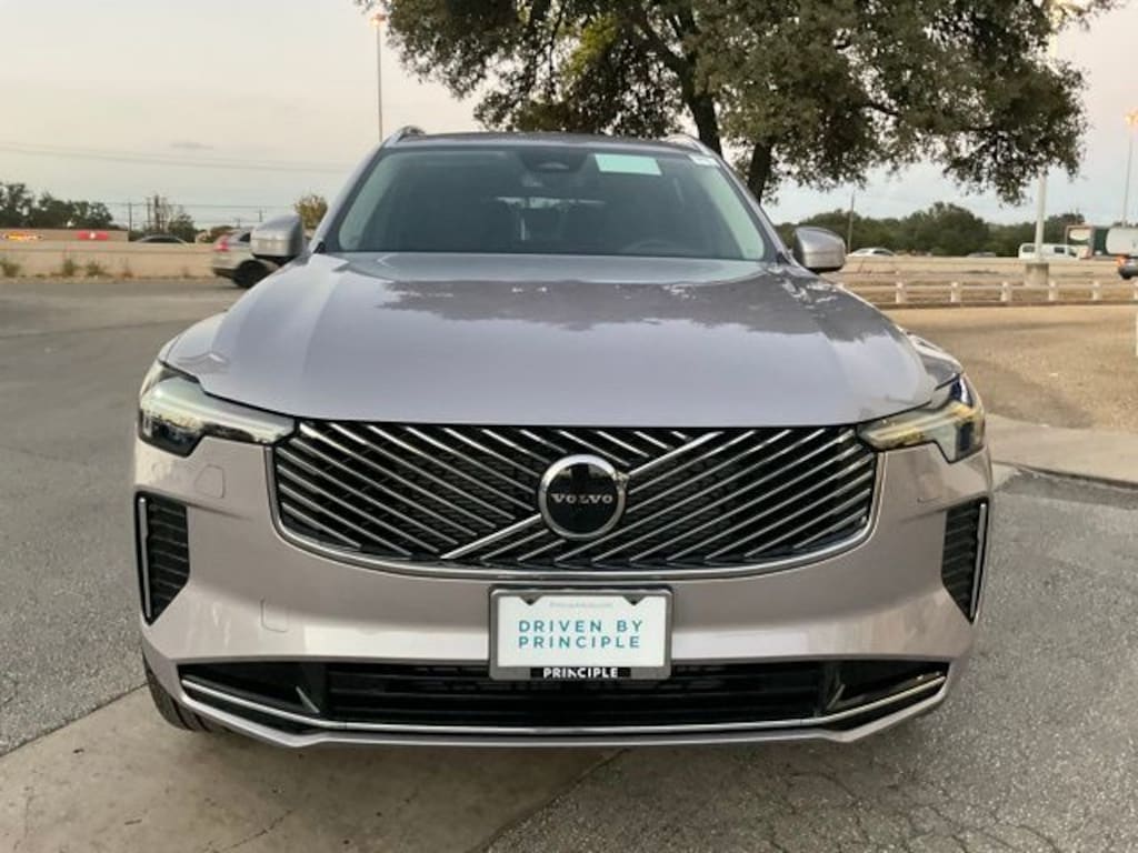 New 2026 Volvo XC90 B5 Core SUV