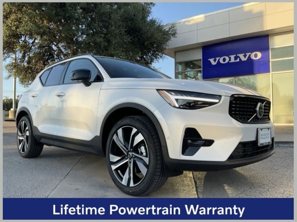 New 2026 Volvo XC40 B5 Ultra SUV
