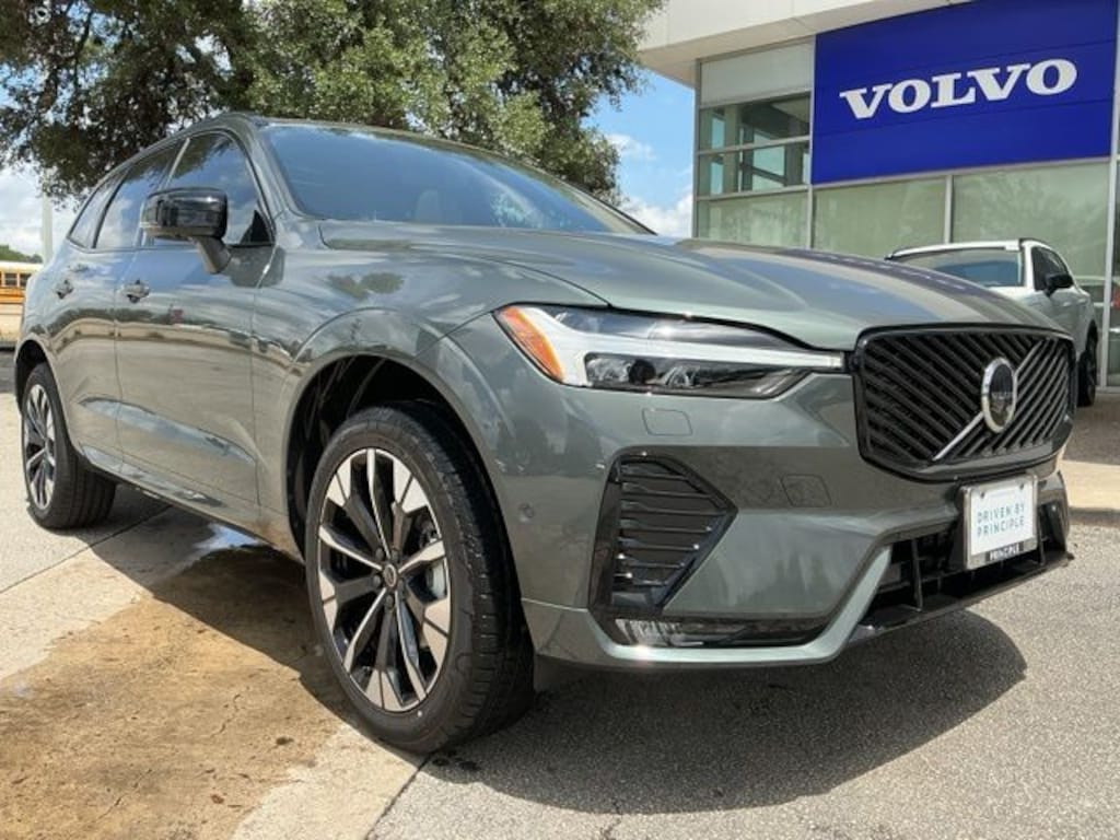 New 2026 Volvo XC60 B5 Plus SUV