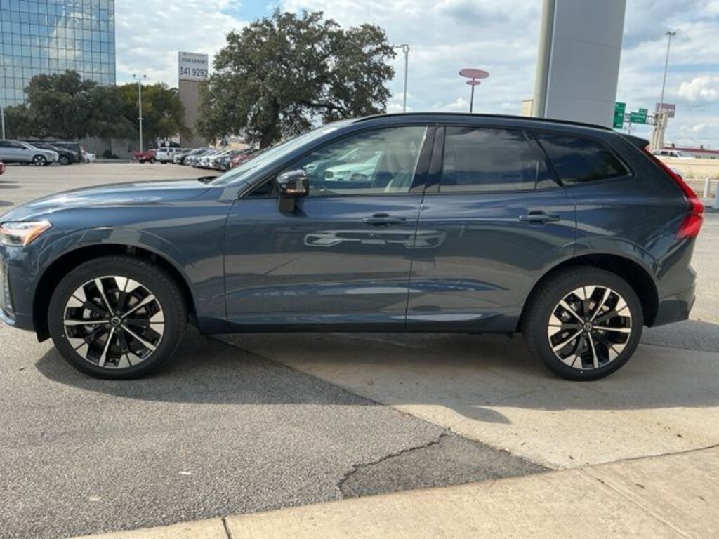 New 2026 Volvo XC60 B5 Plus SUV