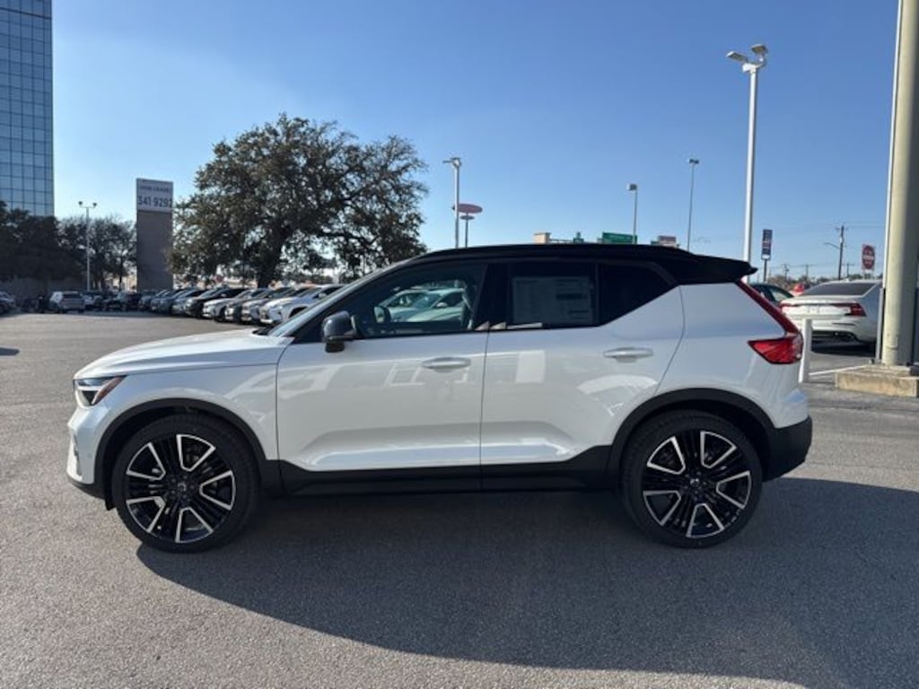 New 2026 Volvo XC40 B5 Ultra Black Edition SUV