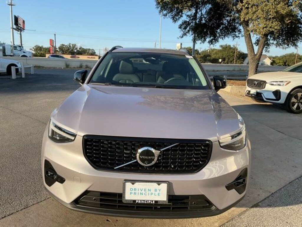 New 2026 Volvo XC40 B5 Plus SUV