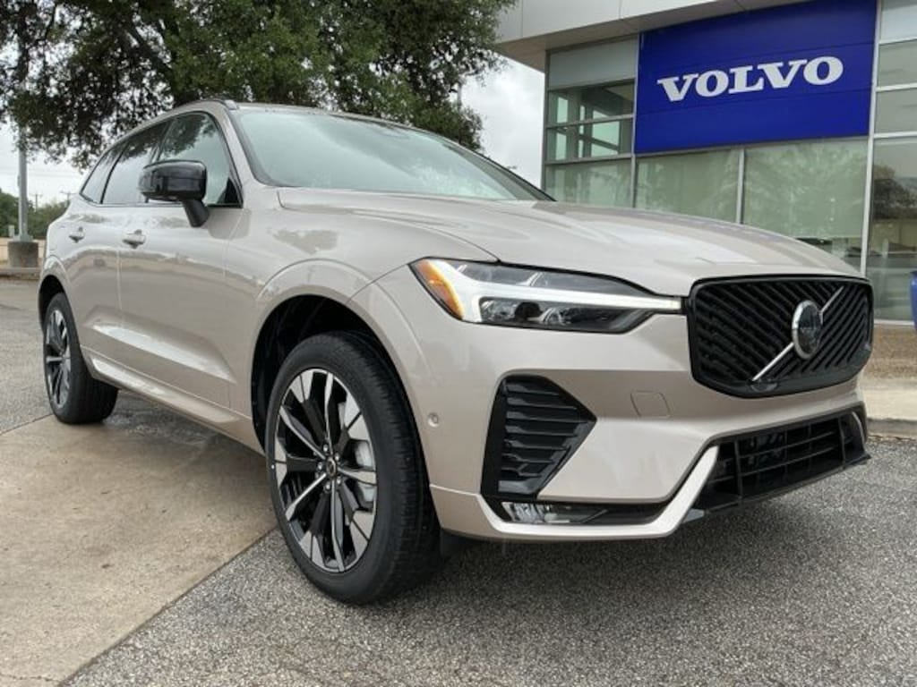 New 2026 Volvo XC60 B5 Plus SUV