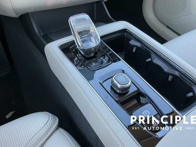 2026 Volvo XC90 Ultra - Photo 15