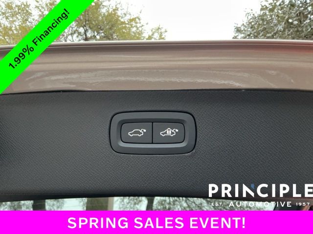 2026 Volvo XC90 Plus - Photo 35